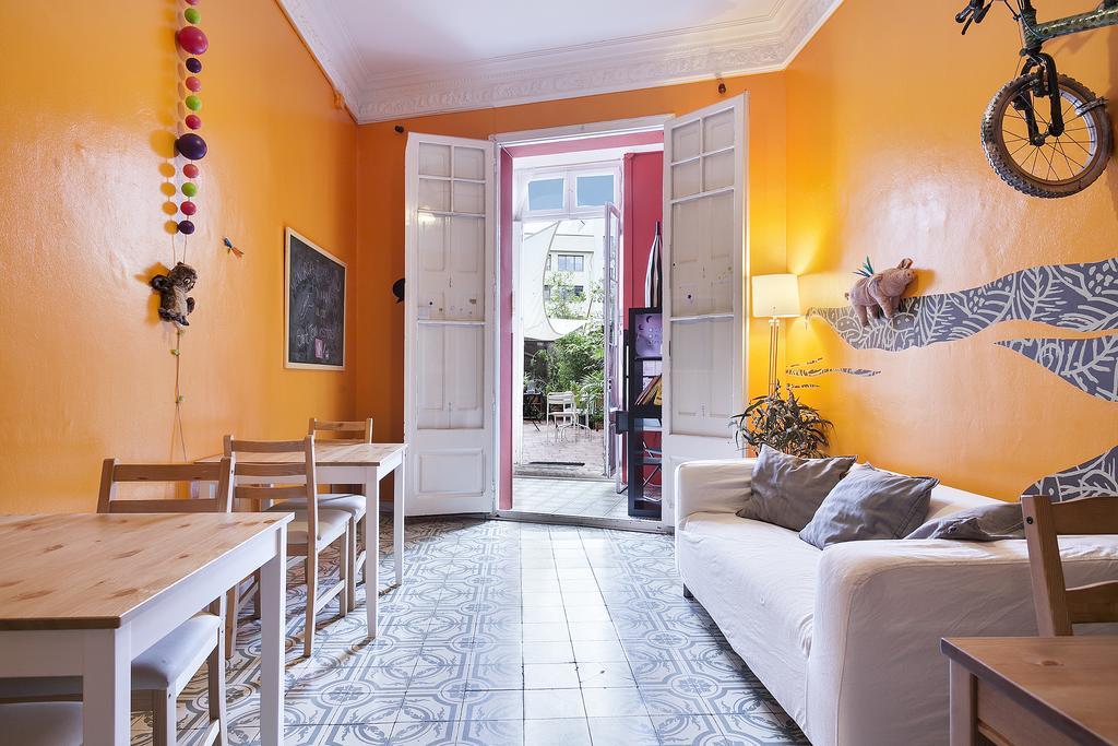 Apartamento Diagonal Barcelona Bagian luar foto