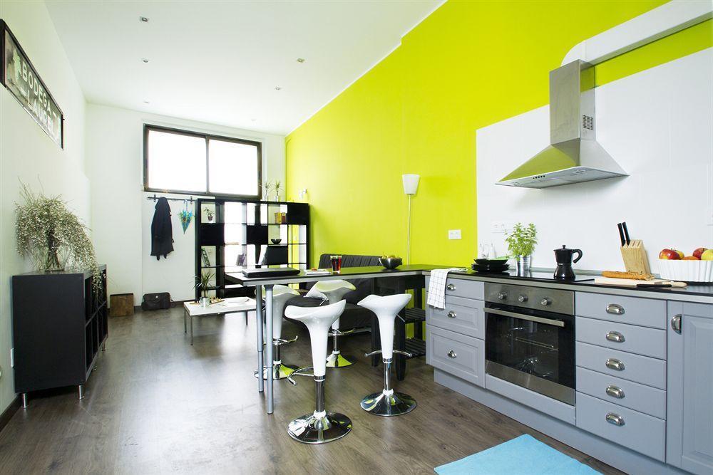 Apartamento Diagonal Barcelona Bagian luar foto