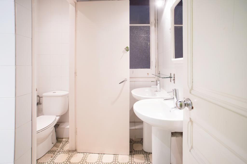 Apartamento Diagonal Barcelona Bagian luar foto