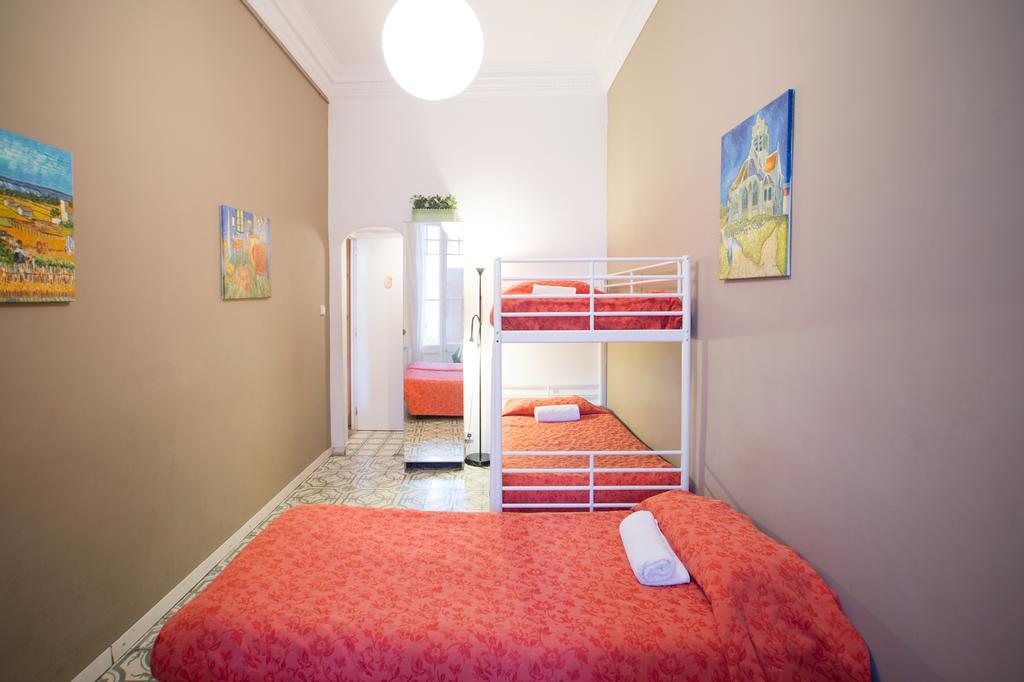 Apartamento Diagonal Barcelona Bagian luar foto