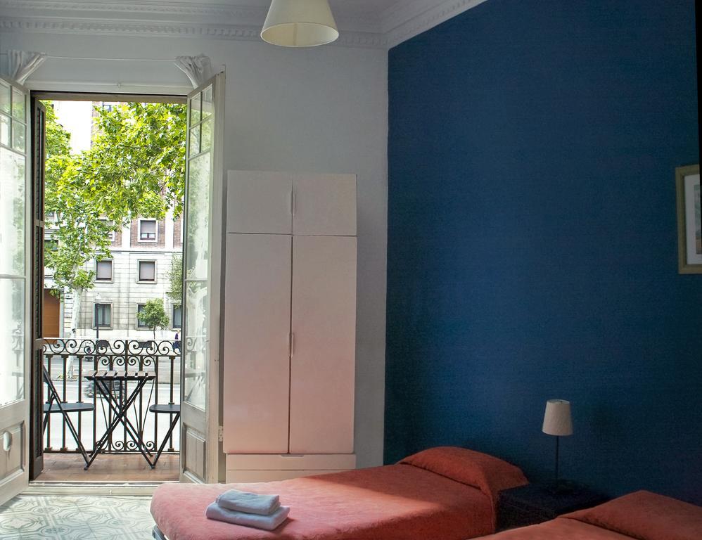 Apartamento Diagonal Barcelona Bagian luar foto