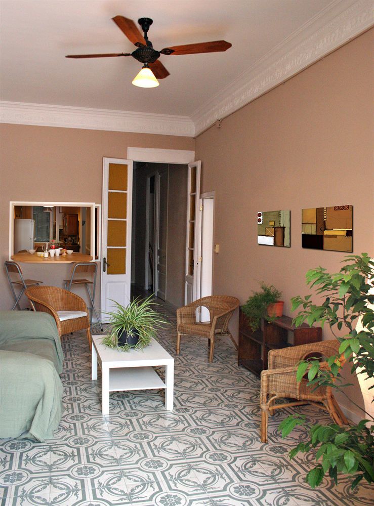 Apartamento Diagonal Barcelona Bagian luar foto