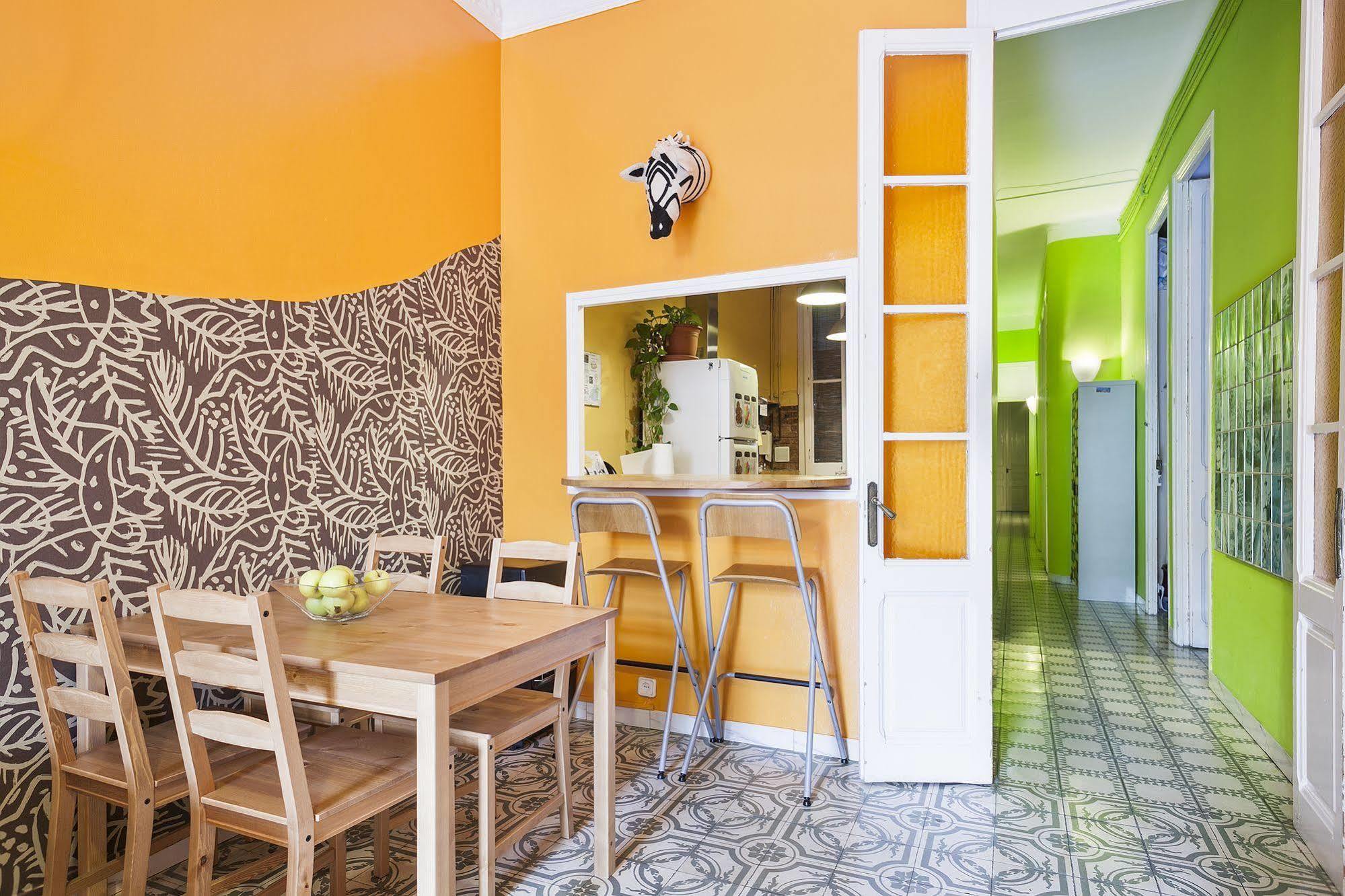 Apartamento Diagonal Barcelona Bagian luar foto