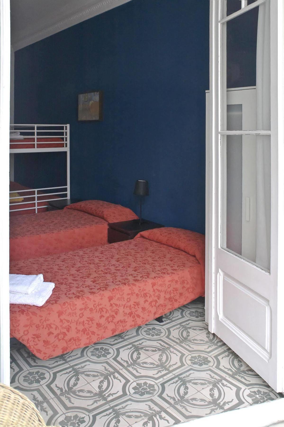 Apartamento Diagonal Barcelona Bagian luar foto
